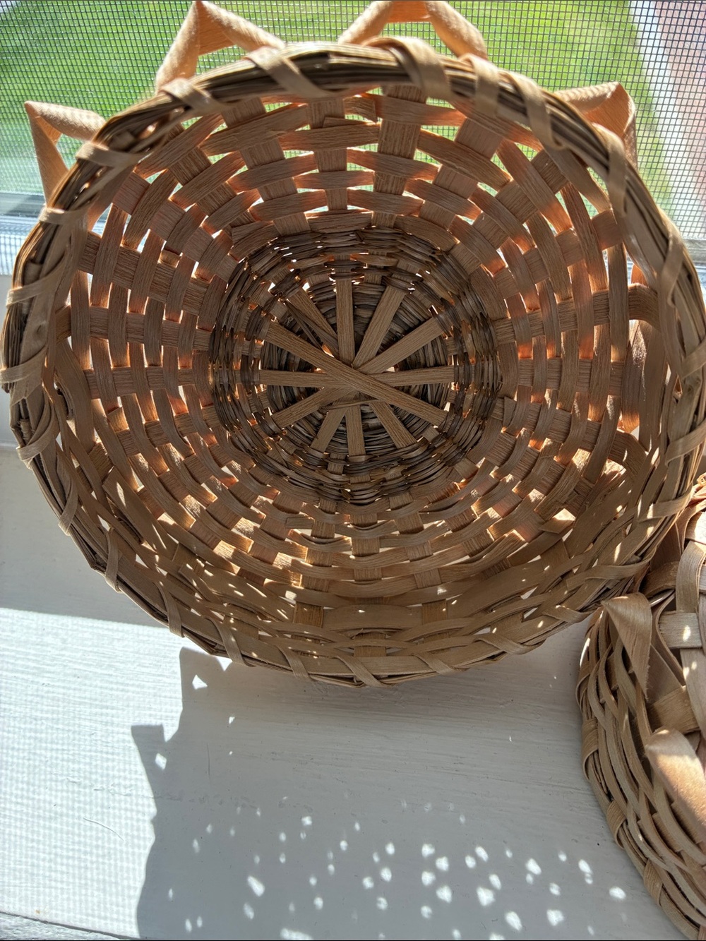 Cape Breton Iskand, Niva Scotia Mi’kmaq small hand made basket, 20th century - Picture 4 of 8